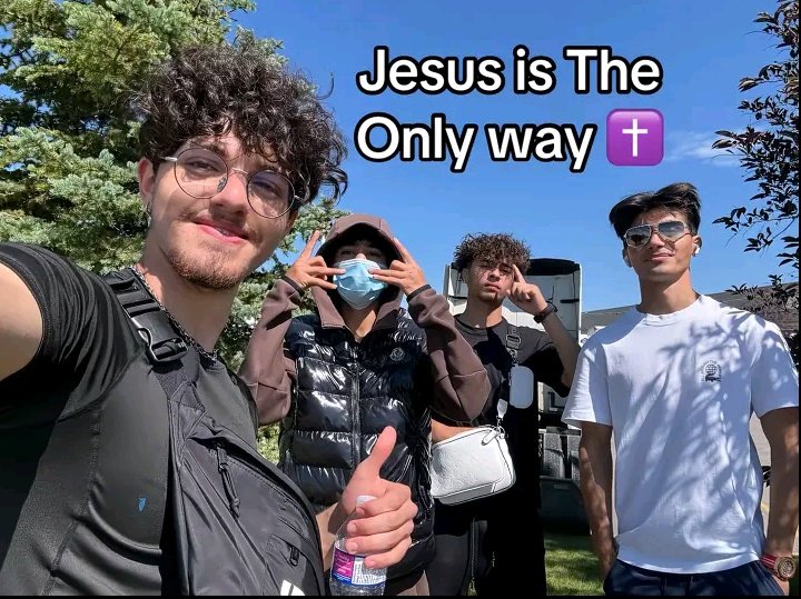 LionOf_Christ's tweet image. From ☪️ to light of Christ ✝️🤍