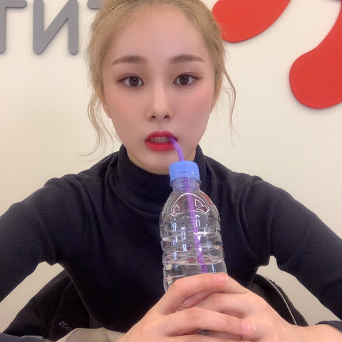 timetomia's tweet photo. 201024 fancafe

나 왔슈!

오늘 물 좀 많이 먹었슈?!?!

#에버글로우 #EVERGLOW #미아 #MIA https://t.co/fLD9cilz7L