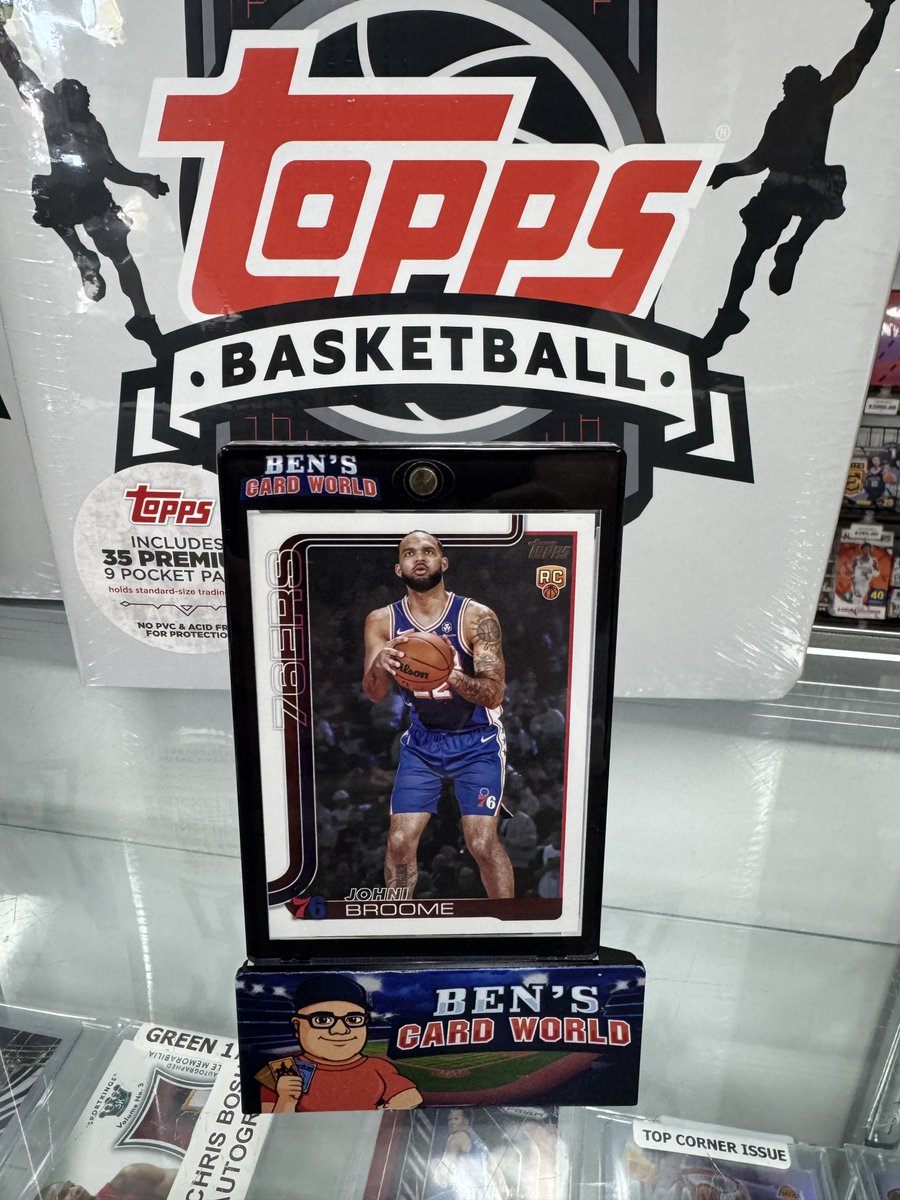 The remarkable Tommy Cromwell pulled this monster at the shop and gifted it to me. The first card to start my rainbow of the
2025-26 <a href="/Topps/">Topps</a> #235 <a href="/JohniBroome/">Johni Broome</a> . ~ Ben 
<a href="/ToppsHoops/">ToppsHoops</a> <a href="/sixers/">Philadelphia 76ers</a>  <a href="/AuburnMBB/">Auburn Basketball</a>