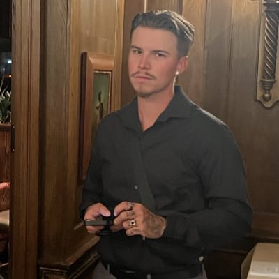 WillHinther's tweet photo. #NewProfilePic https://t.co/8umiy7JxpC