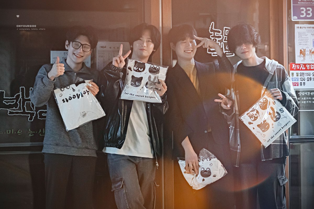 251018  
#HeMeets #히미츠 식당 모임 #진도집침공 
#오샘 #정다운 #김성하 #오승규 
🐸🐈‍⬛🐰🦊🦑❤️‍🔥