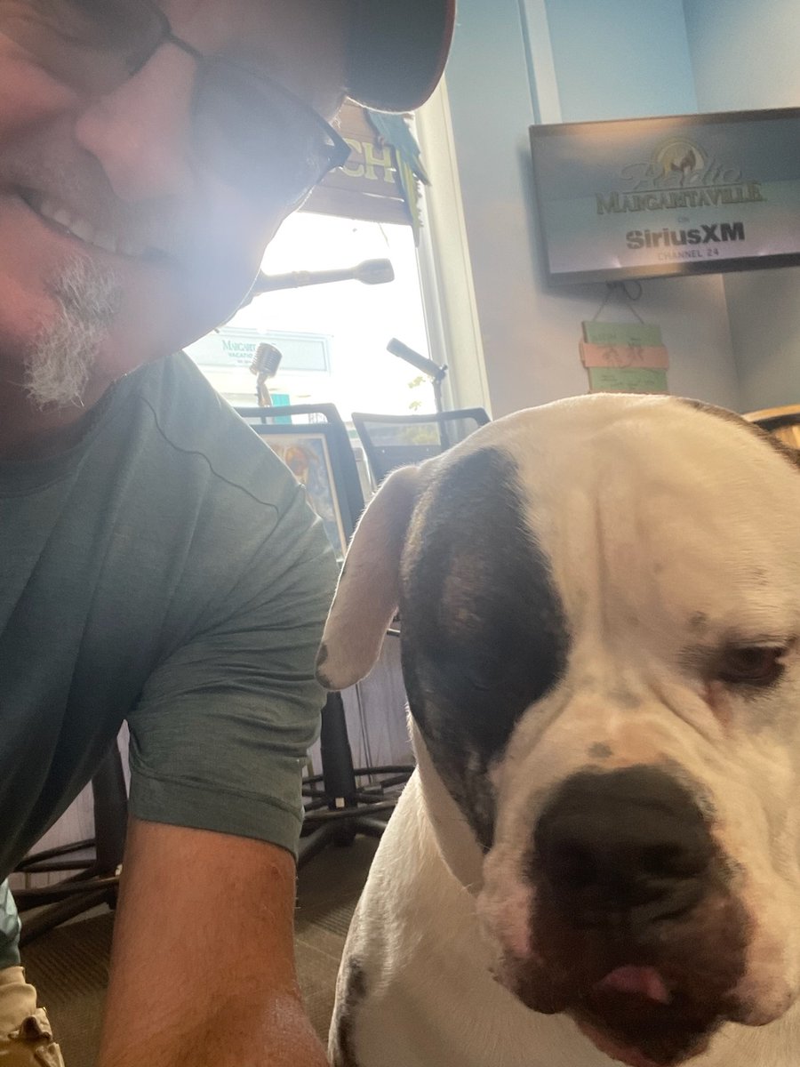 JDSpradlin's tweet image. Dateline Today:
Thursday October 23rd.
Once Again... Dog Is My Co-Pilot!
Toby (My Dog Star) is back with me at the SXM Radio @Margaritaville Studio!
o0 #BubblesUp o0º
~ @JimmyBuffett ~
Cheers &amp;amp; Fins Up!!!
~~~/)~~\o/~~(\~~
~~~º0o~~/)~/)~~~
≈≈@RadioMville≈≈
@SiriusXM~#Ch24