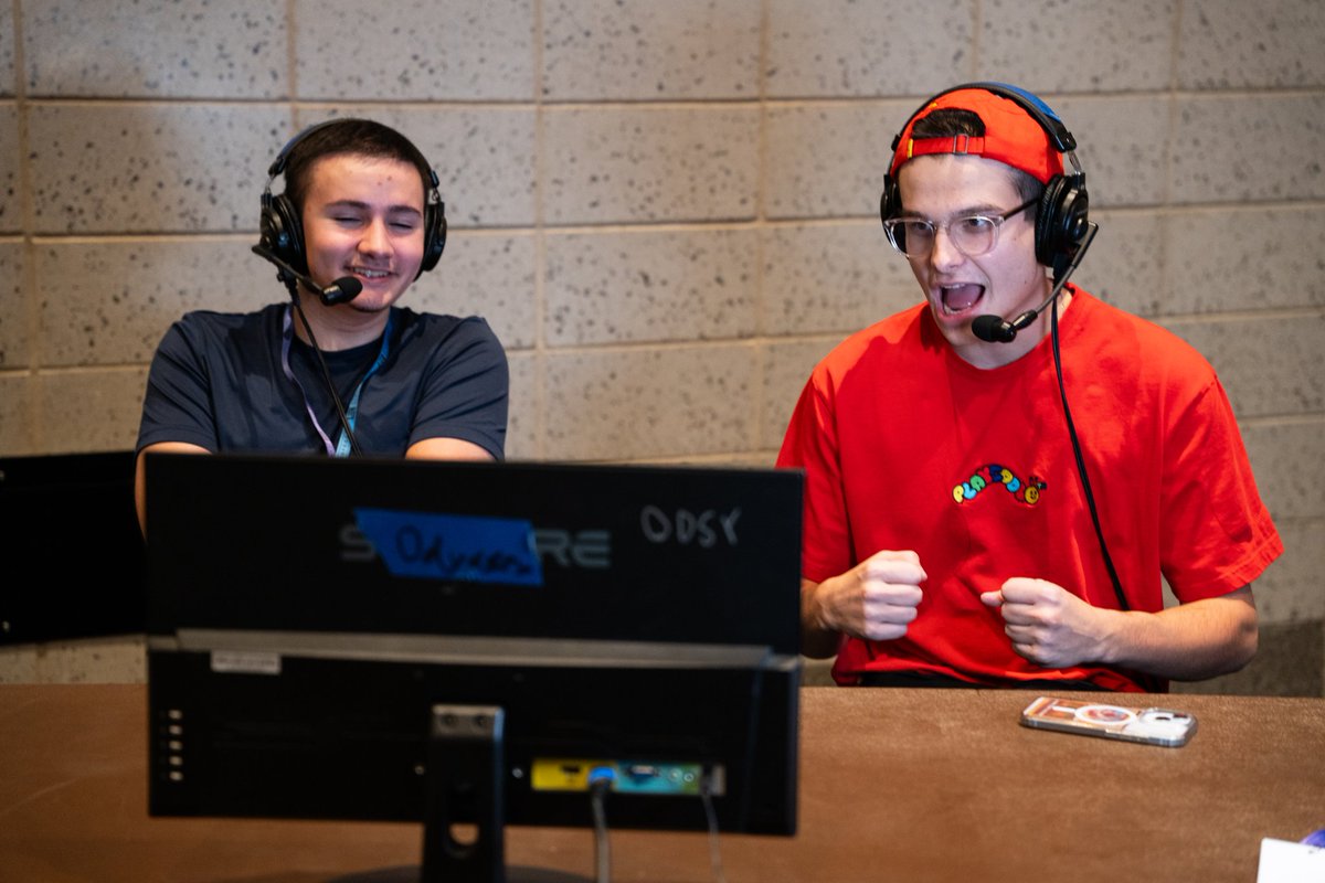 Signolowes_Reroll tweet media