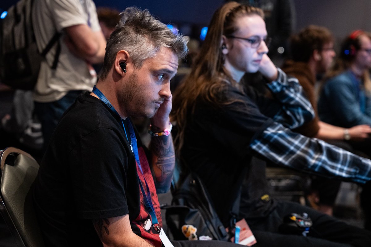 Signolowes_Reroll tweet media