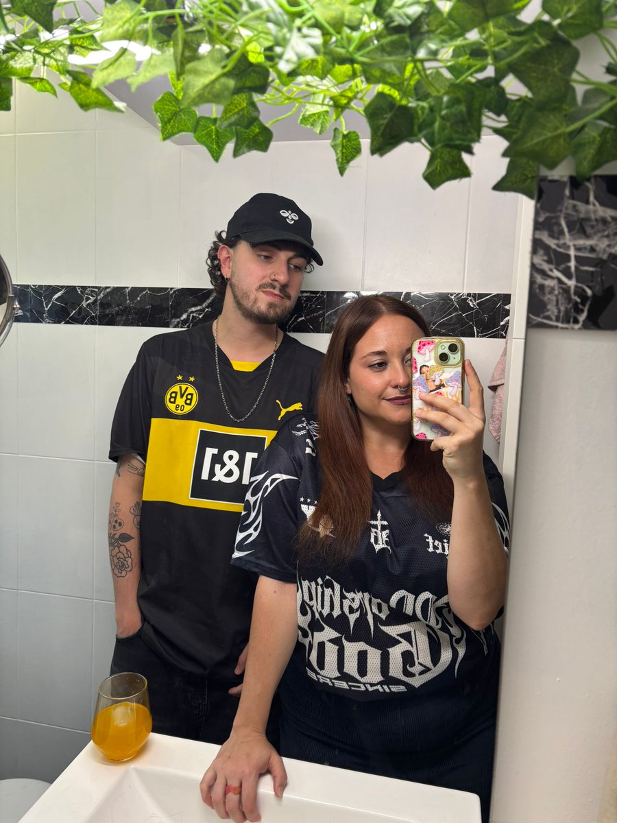 Creo que hice buen deal
Soy el golden boy y ella una baddie bajo perfil ❤️‍🔥✨