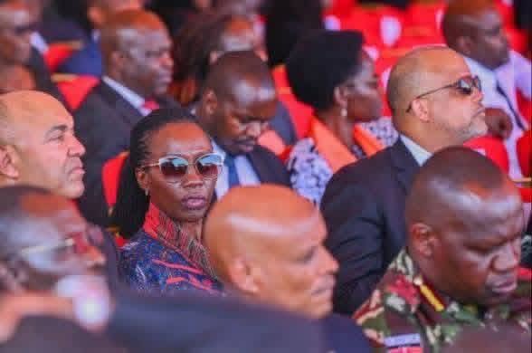 Farouk Kibet: Martha Karua ata hangeenda mazishi ya Raila Odinga Na alikuwa running mate wake.

In photos: Martha Karua at Raila Odinga's home in Karen, State Funeral at Nyayo Stadium and burial in Bondo. 

It is now an open book that he wasn't even following the burial to note