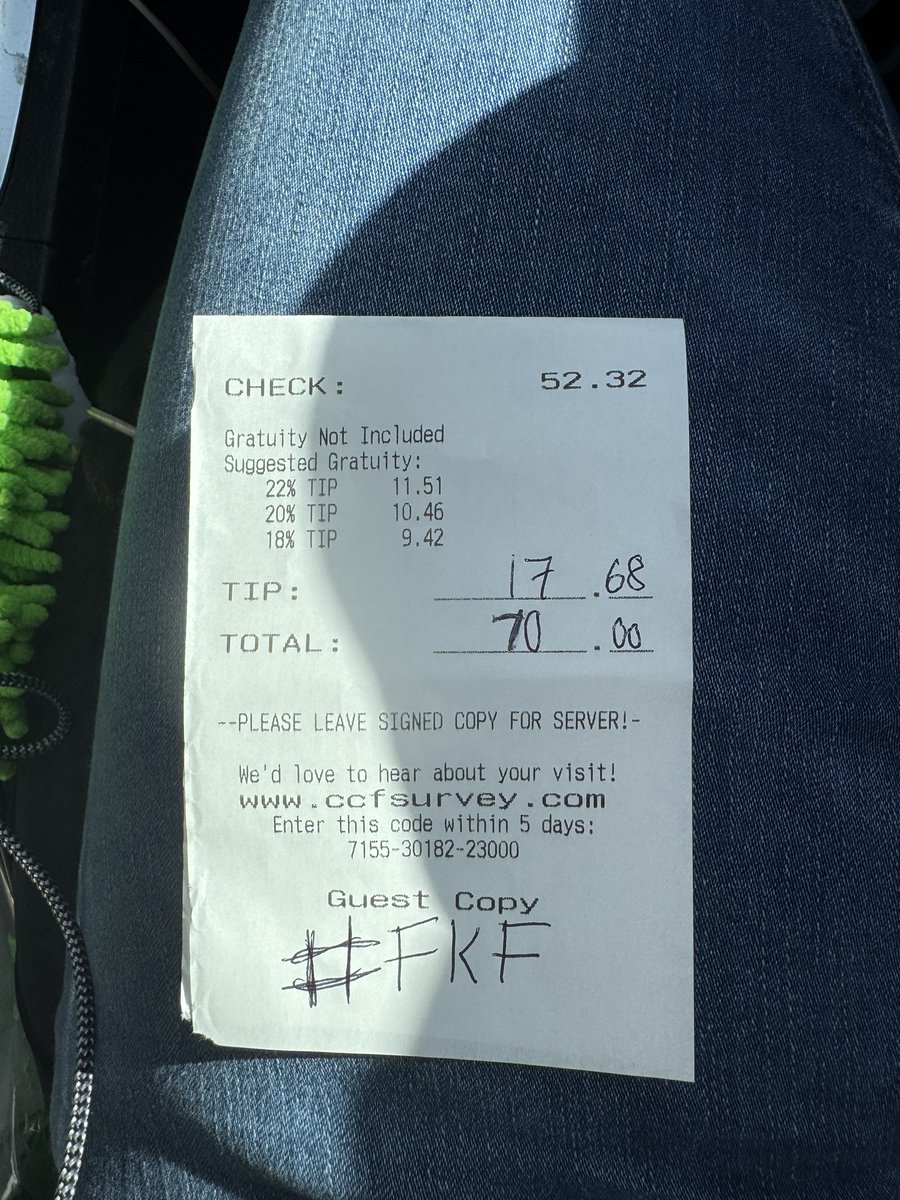 LawGirlsNotAttn's tweet image. One thing you can do to spread awareness for Kelsey is; simply tell your waiter about her case when you go out to eat. Write #FKF on the bottom of your receipt!