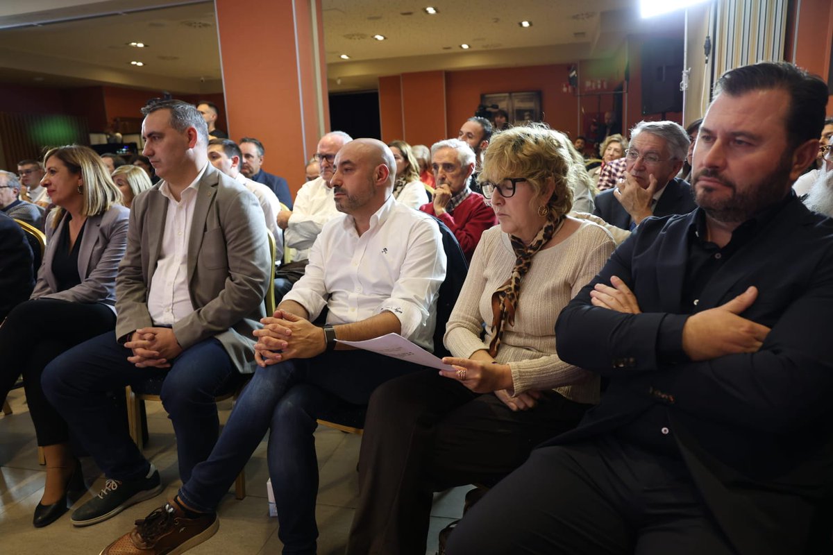 🔴 Conferencia Sectorial de Industria.

<a href="/jordihereub/">Jordi Hereu</a>: "España necesita del motor y del empuje de Castilla y León.

"Carlos Martínez es la garantía de que esta tierra tendrá un proyecto de ambición para maximizar sus potenciales".

#AtréveteAlCambio