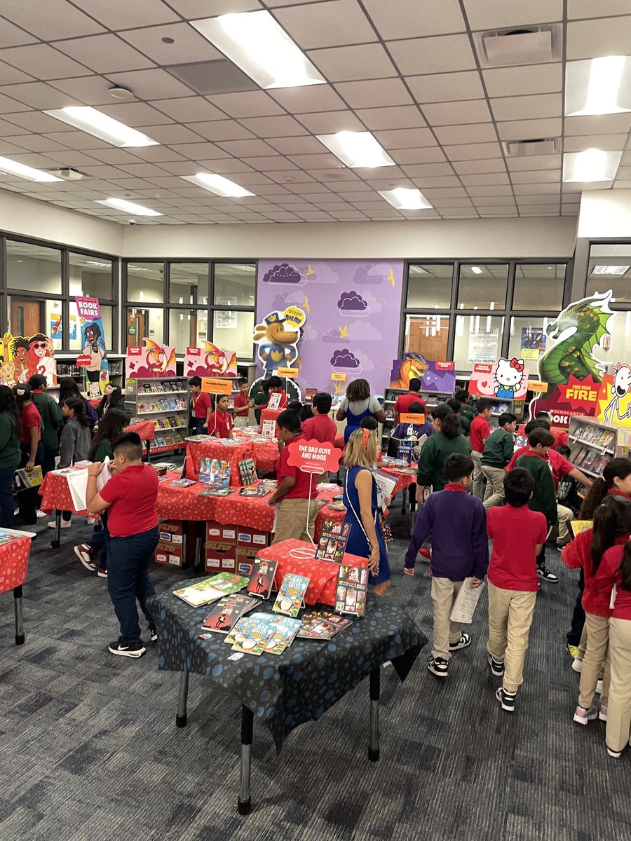 Mata_Library's tweet image. Book Fair Preview Day1 ⁦@mataeagles⁩ ⁦@FamilyCMata⁩ ⁦@Alief_Libraries⁩ ⁦@Scholastic⁩ #matareads