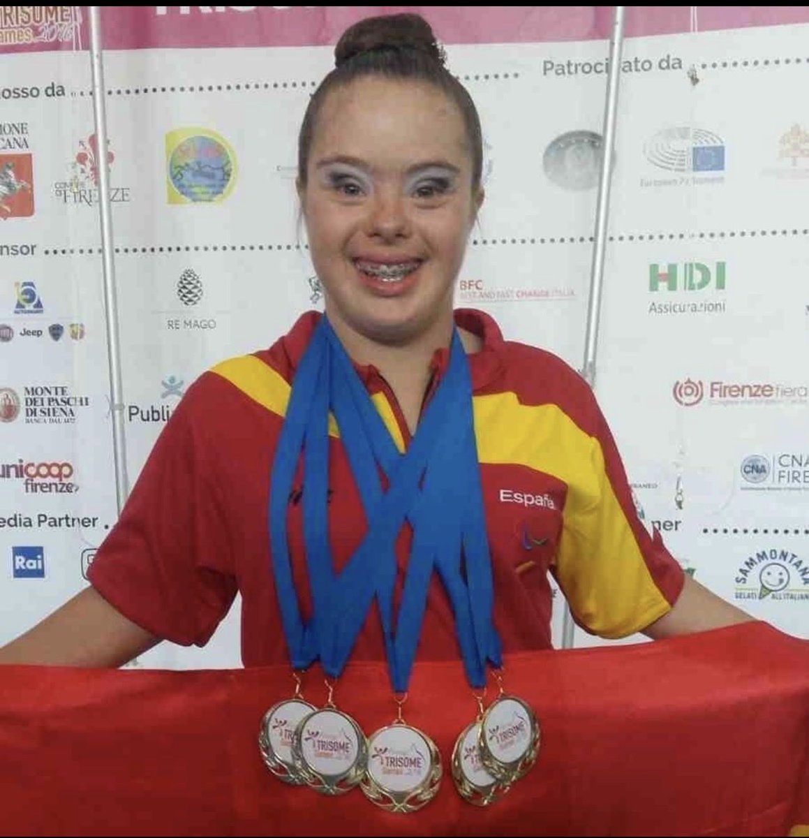 PABELLÓN DE DEPORTES INCLUSIVO SARA MARÍN!! retuitea y que llegue lo más lejos posible! 🌈🫂 no existe opción mejor que ella! <a href="/JRunningteam/">jj_runningteam</a> <a href="/omanteca/">Óscar Manteca</a> <a href="/PabloRuzV/">Pablo Ruz Villanueva</a> <a href="/FinaAyas/">Fina ayas</a> <a href="/Tamikarnaval/">𝕃𝕒 ℙ𝕖𝕝𝕚𝕣𝕣𝕠𝕤𝕒 💜♀️</a> <a href="/Sanelche36/">santiago</a>