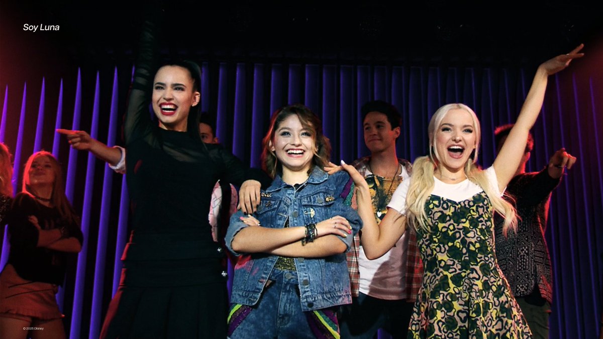 disneyplusla's tweet image. ¿Cuál fue la MEJOR invitada de Soy Luna? 🛼