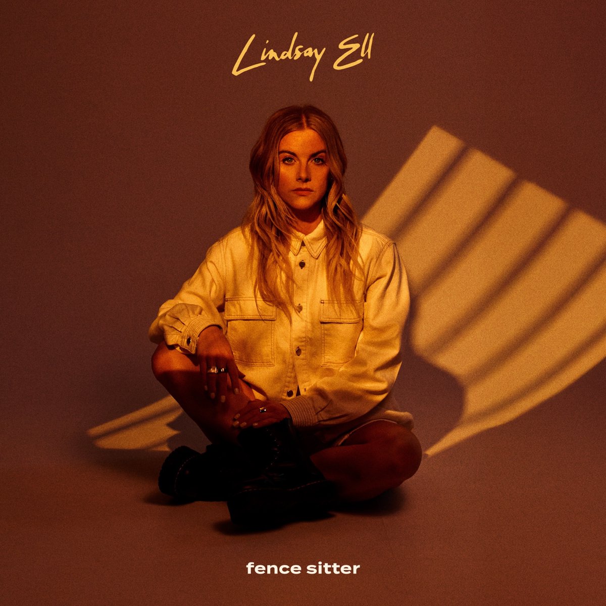 Lindsay Ell Reinvents Herself in Nashville's Risky Business: The singer-songwriter-guitarist was chosen as one of the "Next Women in Country" in 2014, but has other ambitions, questions to explore after making new EP. Interview: popmatters.com/lindsay-ell-in…
EP: lindsayell.lnk.to/fencesitter