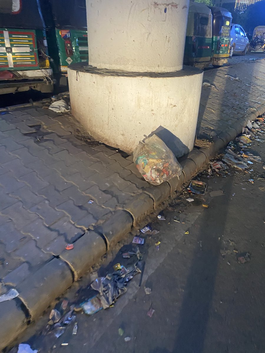 Pardeepwork's tweet photo. @MunCorpGurugram @cmohry @PMOIndia @cleanAirBharat @CPCB_OFFICIAL @OfficialGMDA  
Please clean Sikanderpur Metro station https://t.co/F2LNnp1gBa
