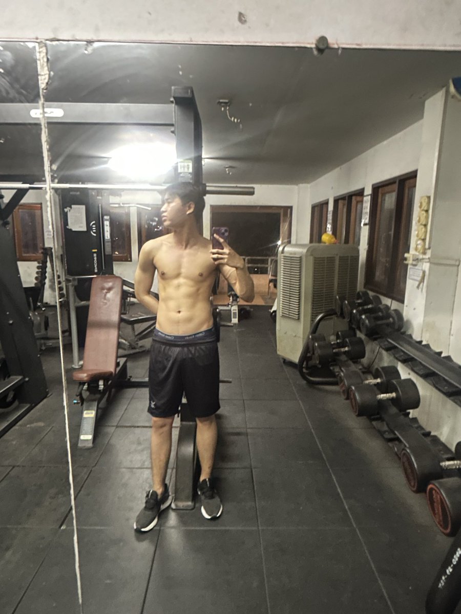 เสาอาทิตนี้ว่างคับ #แปดริ้ว