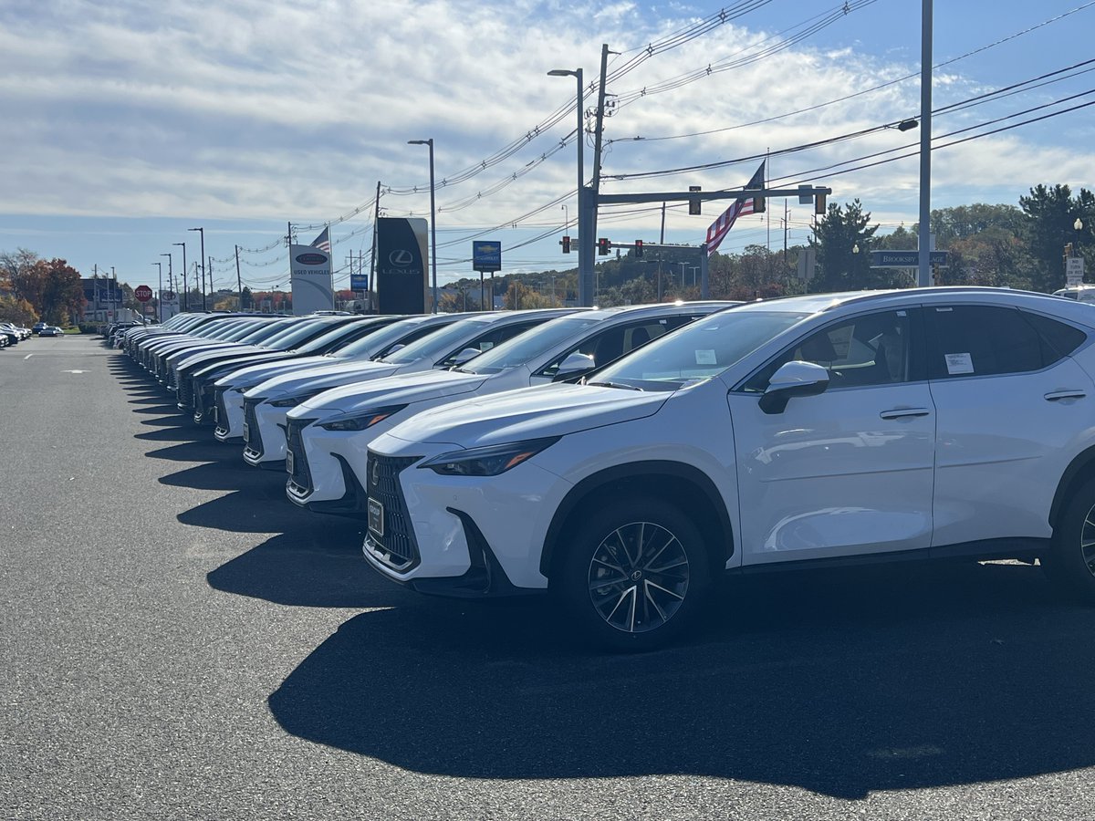 DanversLexus's tweet image. Perfectly lined up ready for Fall sales event at Ira Lexus!!
#iralexus#sales