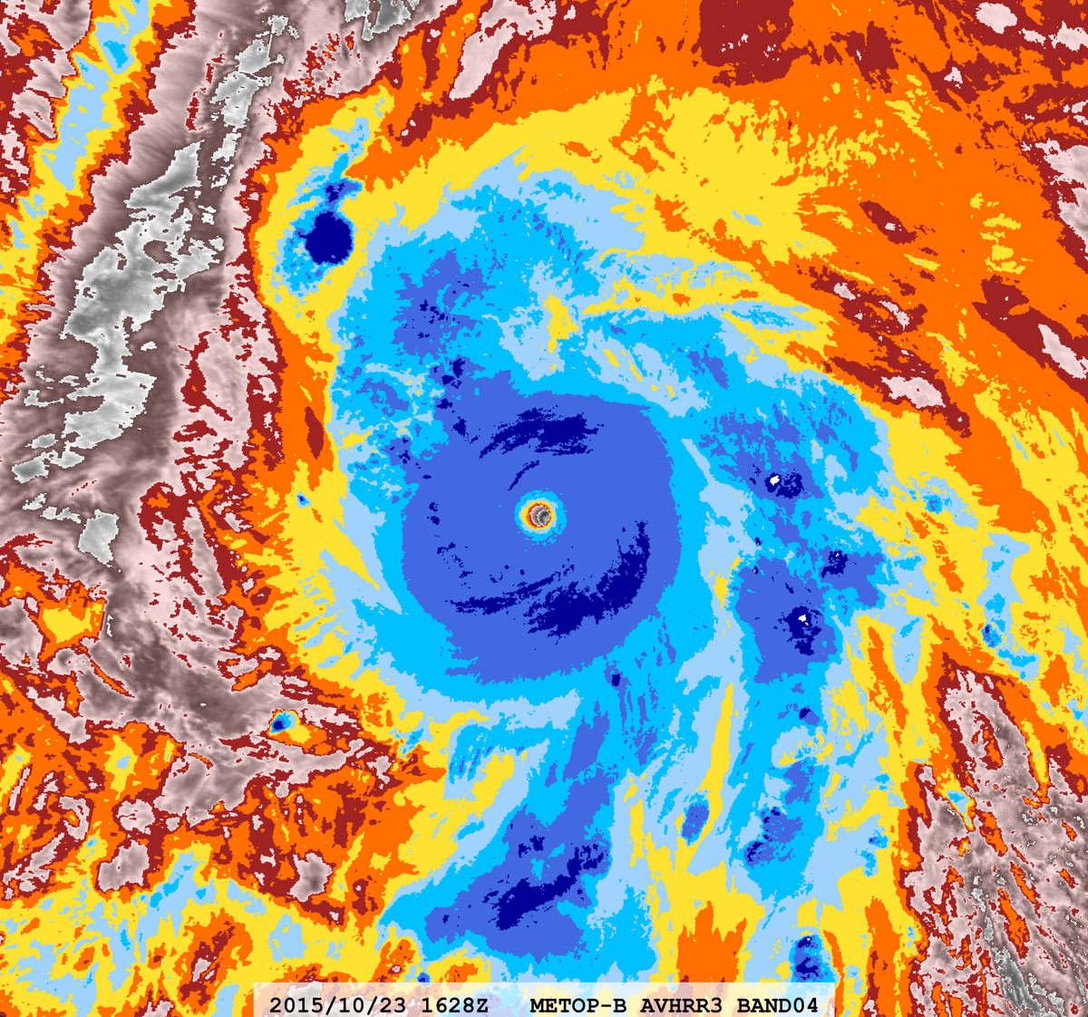 zeb199818's tweet photo. Hurricane #20L #Patricia 10-year Anniversary
Satellite: #METOPB #AVHRR3
Channel : B04 (10.8 µm) 1.1 km
Time : 2015/10/23 1628Z
Eye Temp : 23.83 °C
CPA : ~410 km
Aircraft Observation :
1733Z 883mb/45kt FL 192KT https://t.co/0gKGrFbnA6
