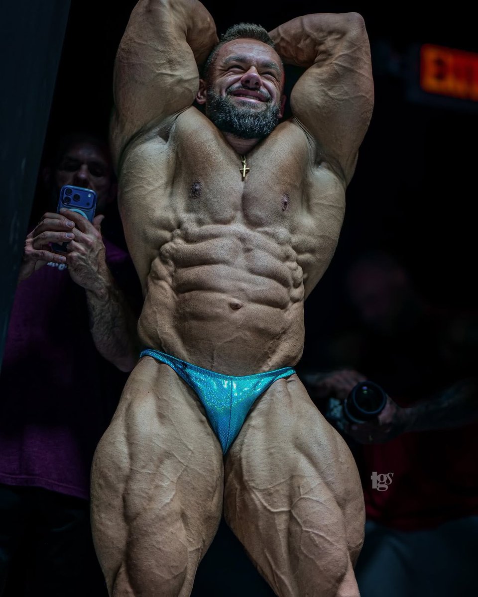 Muscle Pig tweet media