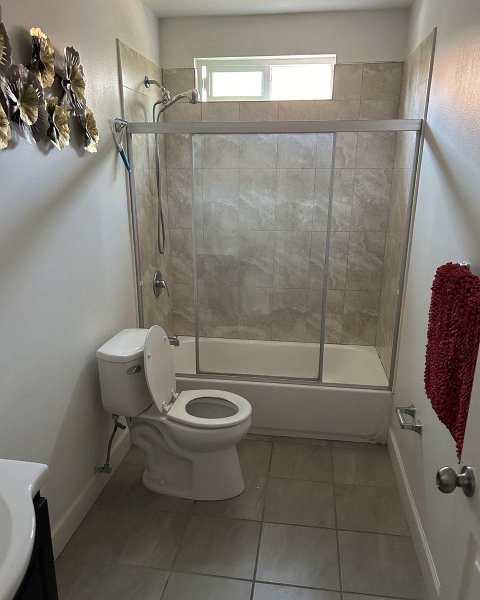 shareselfhelp's tweet image. 🏡 SHARE! Home Spotlight: House of Precious 2 (Co-Ed) — Move In Today!

Availability:
(3) $750 per shared room
Utilities, internet, cable, and washer/dryer included
South LA (SPA 6)
share.managebuilding.com

#Housing #DonorImpact #HomelessSolution #Recovery #SHAREselfhelp #movein