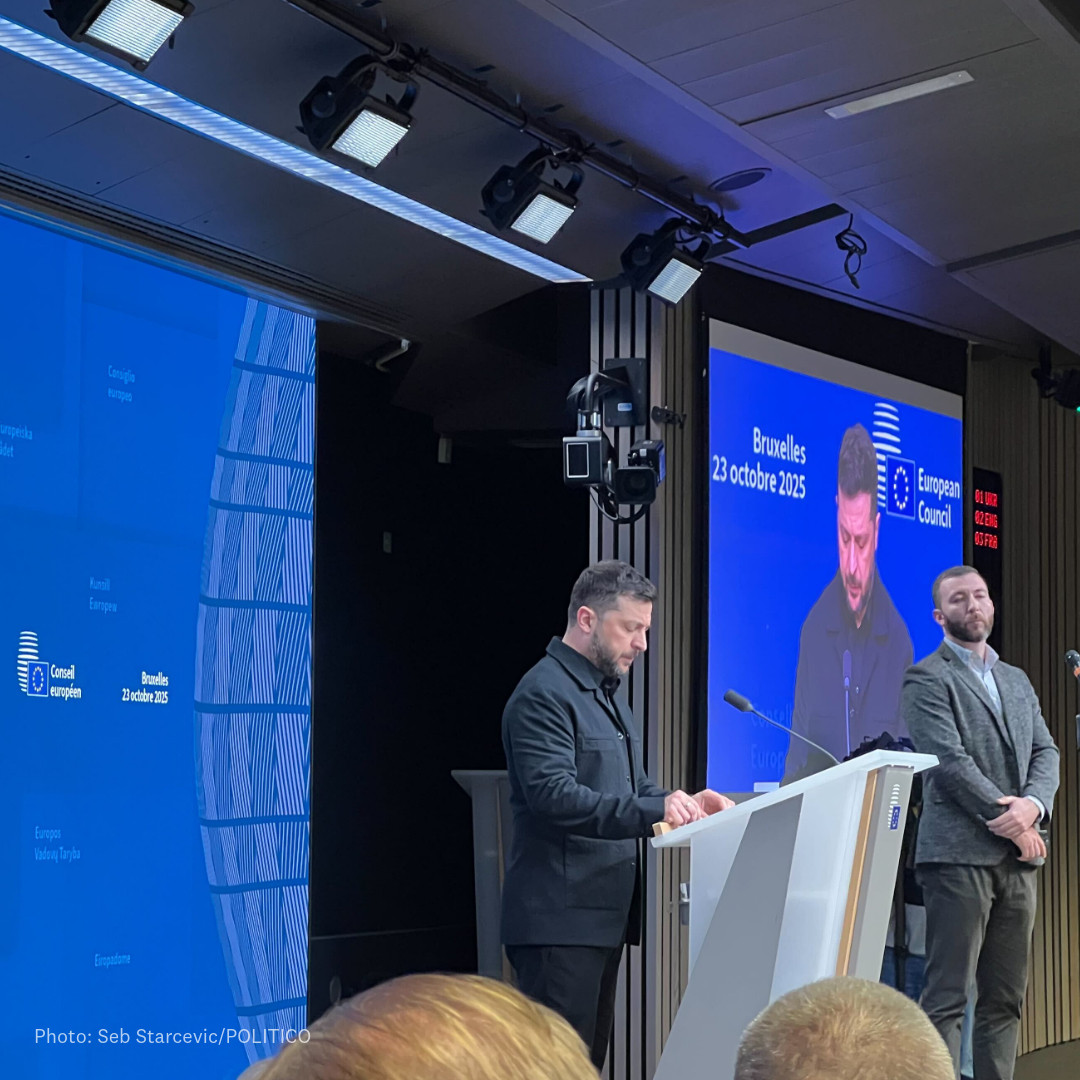 Volodymyr Zelenskyy told reporters at the sidelines of the EUCO summit today that Russia must pay the price for its invasion with its frozen assets.

“If Russia brought war to our land, they have to pay for this war.”

Read more on our live blog: politico.eu/article/eu-lea…