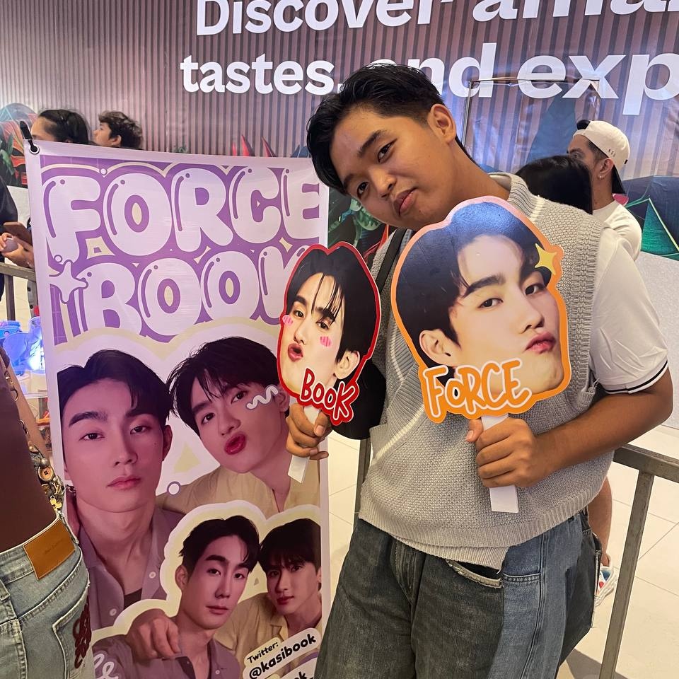 _blbook's tweet photo. I really really want to go because i really want to see and to interact with my co FiloFORCEBOOK fan, even it almost 3 years when since u become fan of my forcebook i didn't attend any events because i really really shy to interact with others https://t.co/07GYoMwp6n
