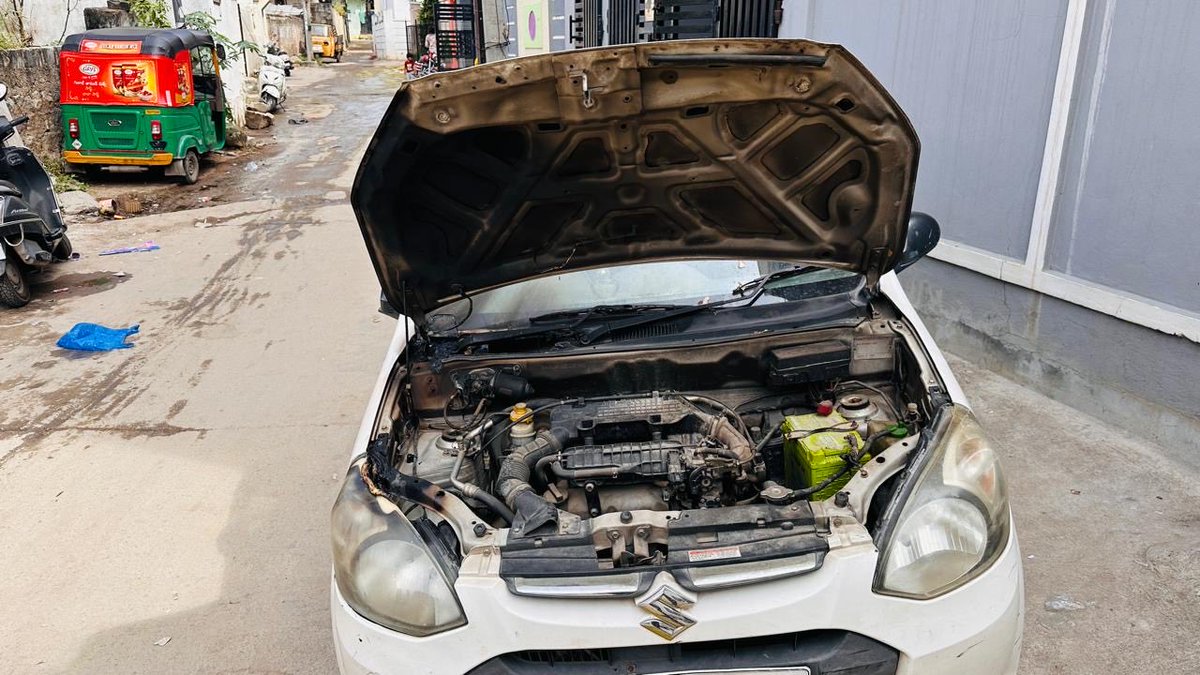 ImKeshavSoni's tweet image. In Hyderabad, On Diwali night Murali Krishna’s car was set ablaze by Ashwaq Ahmed, and he was threatened to sell his house and leave the area.
Welcome to the Congress Raj.