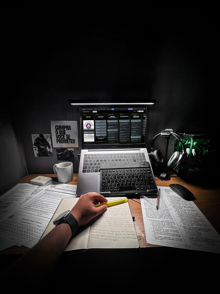 OmCodex_tweets's tweet image. Almost done with all the Supervised Learning algorithms — only Naive Bayes remains 🍃

Balancing exam prep and my daily ML grind ☕
Exams are on, but the grind never stops 🔥

What u ml guys think covering the naive bayes is imp or starting Unsupervised learning??