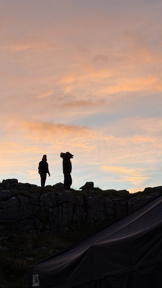suekmoorhen's tweet image. A snippet of the rehearsal at Malham Cove yesterday. 

They filmed the scenes after sunset which will look dramatic on our screens given the backdrop! 

❤️❤️🧙‍♀️🧙🎬🎥

#HarryPotter
#Filming