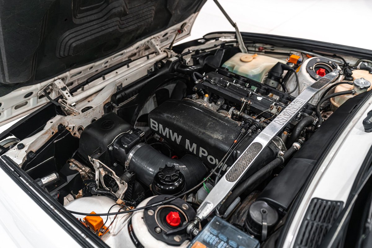 realUNICARNS's tweet photo. 1990 BMW M3 E30 for sale in the USA. Seller's eBay Ad: https://t.co/1aJNKGfQcU https://t.co/lHtRdkX5qs