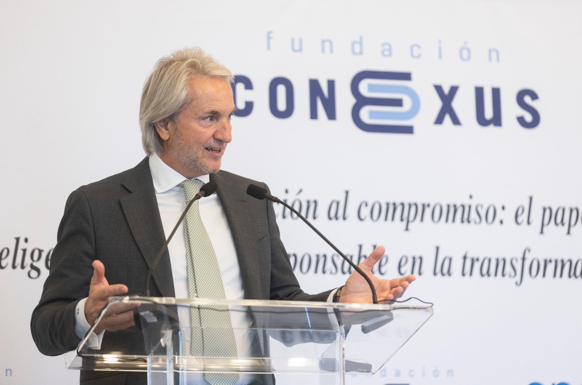 FConexus's tweet image. ⚙️“Estamos ante una revolución comparable a la del vapor, la electricidad o internet. Pero esta vez, la velocidad del cambio es exponencial.” 
Con estas palabras, Manuel Broseta, ha destacado la magnitud del momento histórico que vivimos con la #InteligenciaArtificial.