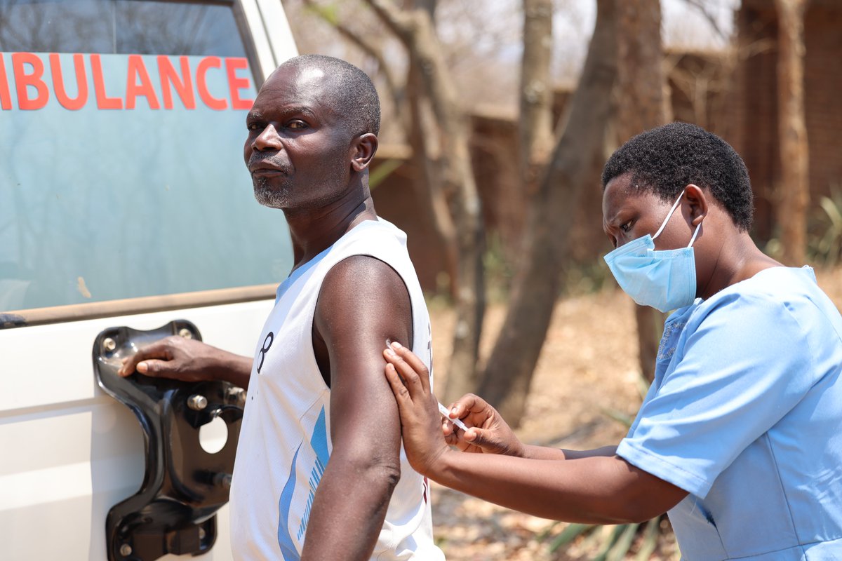 WHOMalawi's tweet image. “I am #protected. I was #vaccinated against the #Mpox #virus you can get #vaccinated too”