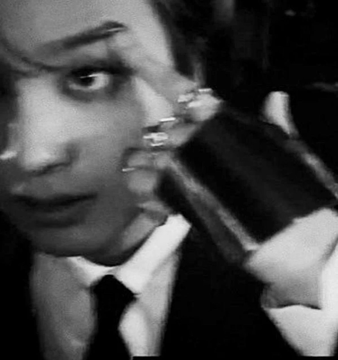 ʕ•Ⱉ•ʔ (@hcbodyguard) on Twitter photo 