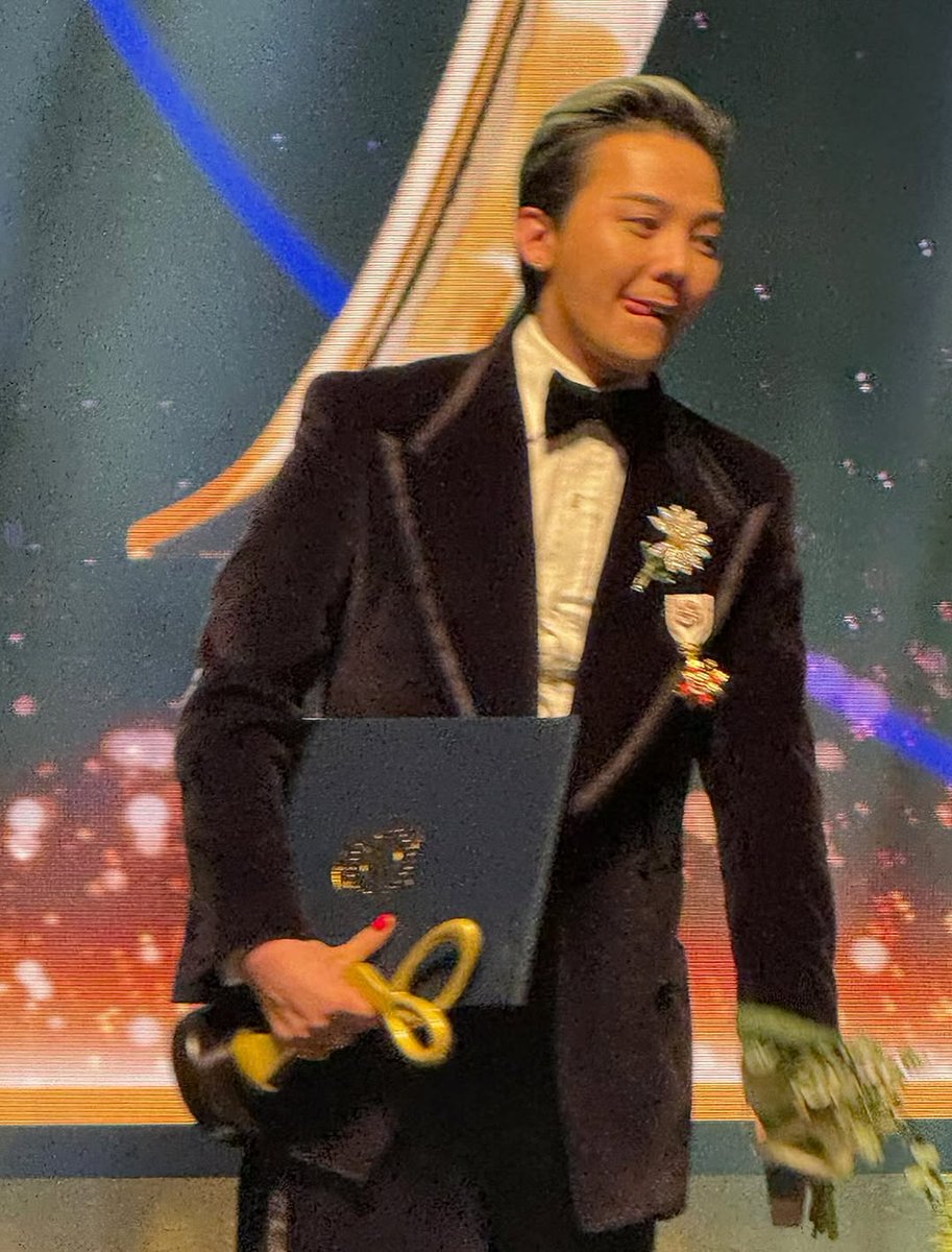 헤헤 뿌듯 강아지
