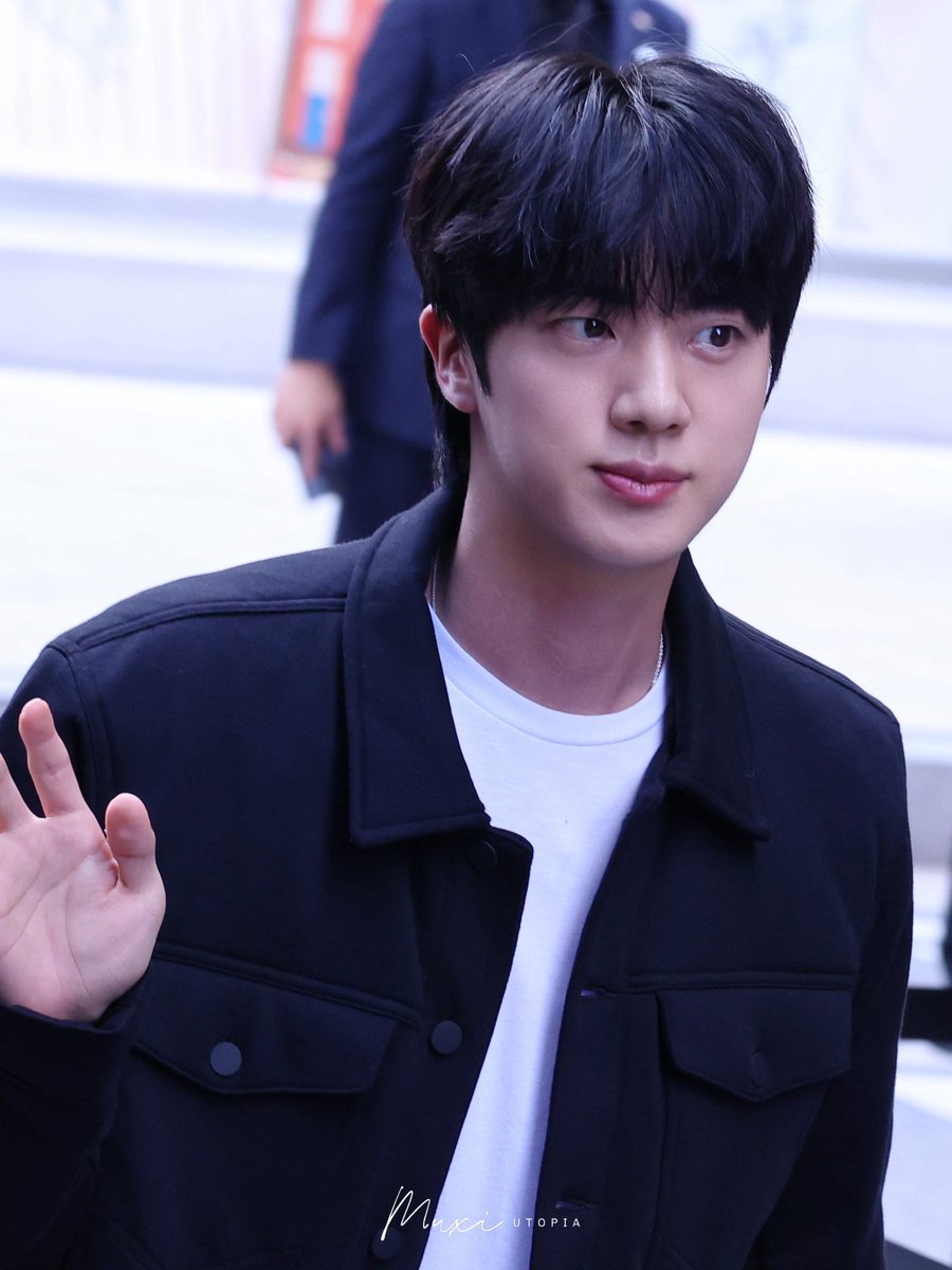 JinYouTube_'s tweet photo. I’m voting #Jin for the #2025MAMAVOTE https://t.co/9M1i5ZfQEy