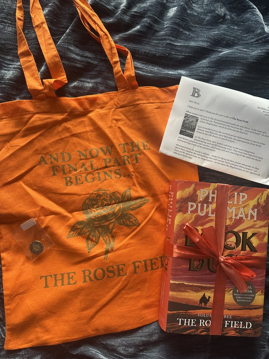 Thank you <a href="/bertsbooks/">Bert’s Books</a> for making my day! Such a lovely surprise to find a tote bag and pin badge in my order!