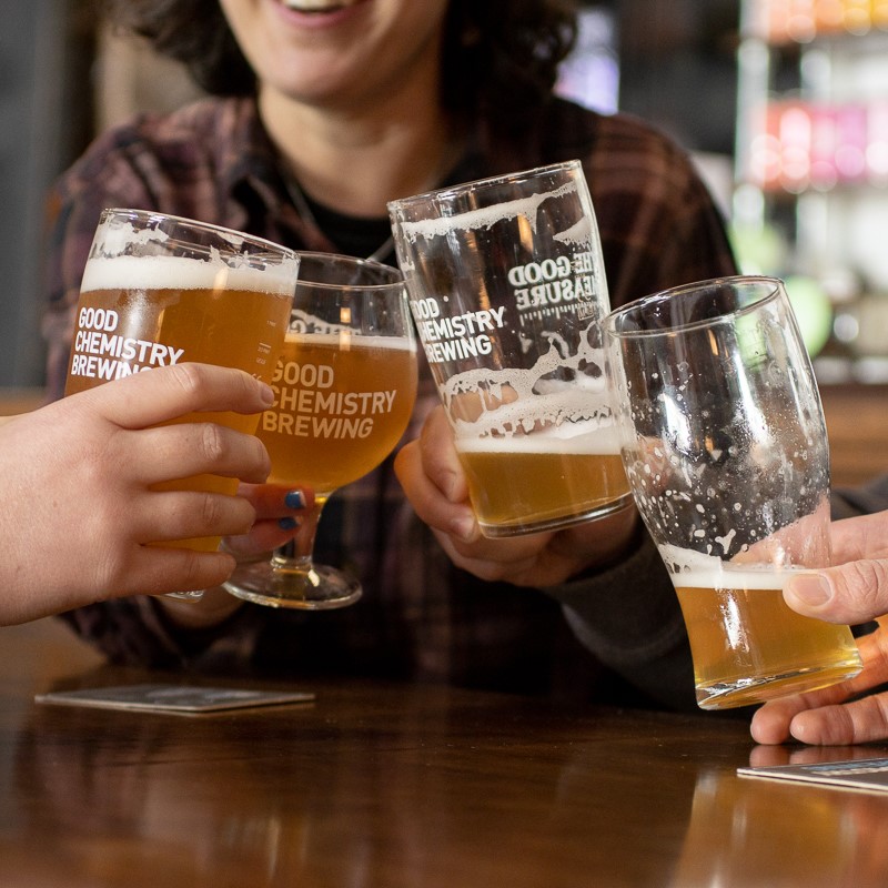 GoodChemBrew's tweet photo. NEXT WEEK - TUESDAY 4th NOV 🎉
She Drinks Beer @KingsHeadBS1

Our regular night at the pub for women who enjoy beer!
Why not spend your evening hanging out with us? 🙌
Or if you know someone who’d be keen, give us a share!

Check out our webpage for more: https://t.co/DjHNqKWjgV https://t.co/iuhRDJtym2