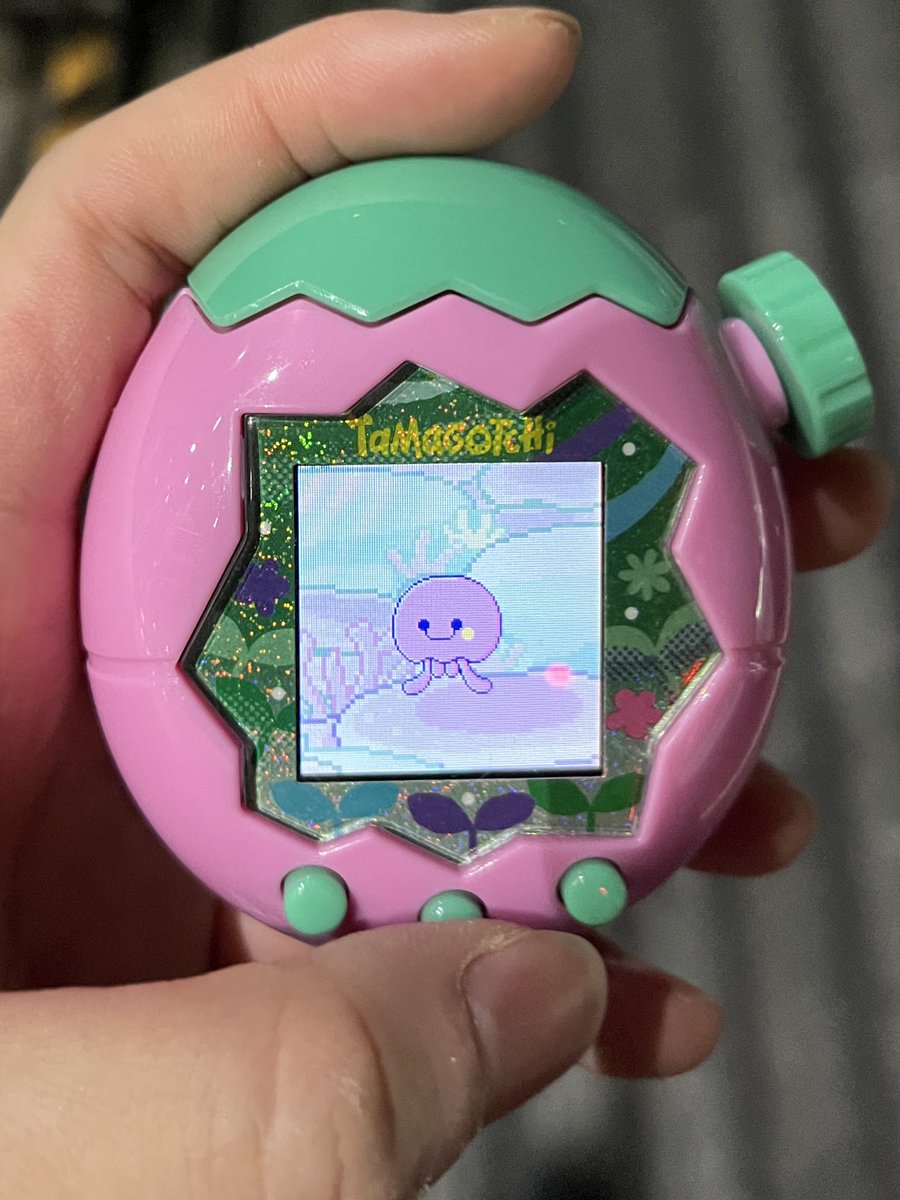 yappi____c's tweet image. 大人になってするたまごっち楽しすぎ