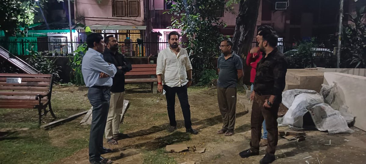 ManishChadhaBJP's tweet image. आस्था का पर्व #छठ महापर्व नज़दीक है जिसके लिए आज माननीय सांसद बहन @BansuriSwaraj जी द्वारा छठ घाट का निर्माण कराया गया, जिसकी तैयारियों को लेकर निरिक्षण किया ।
आइए, हम सब मिलकर इस पावन पर्व को स्वच्छता और श्रद्धा के साथ मनाएँ। 🌼
#ChhathPuja #CleanlinessDrive 
@narendramodi