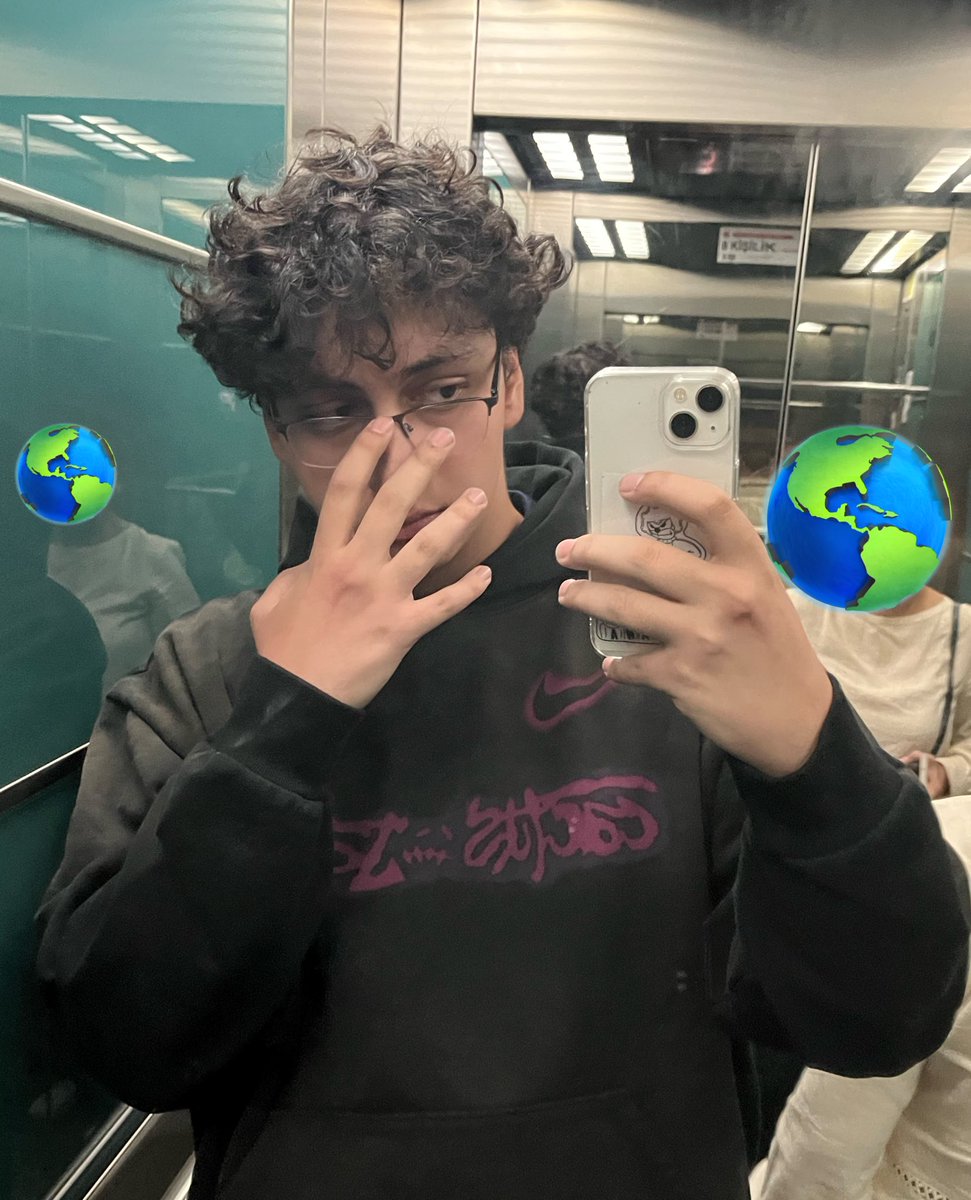 Şarkılar sokaklara ait sızdırıldığı haftalar/ şarkılar sokaklara ait çıktığı haftalar

Çok duyguluyum…