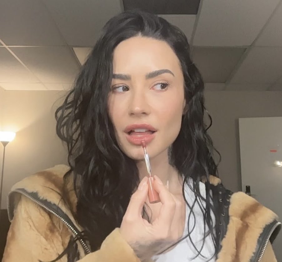 hyblovesdemi's tweet image. she always references herself because SHE is the inspiration.