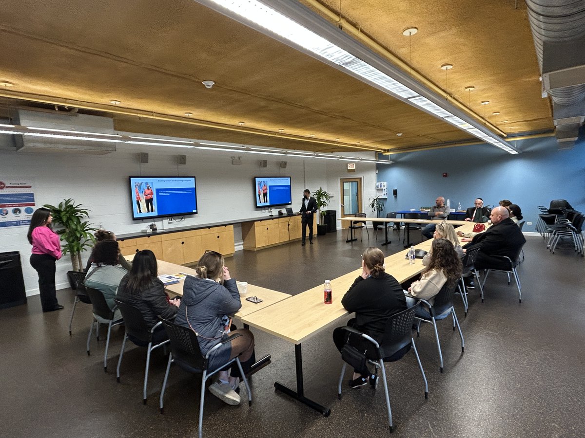 ChicagoCommons's tweet image. Thank you to everyone who joined us at #ChicagoCommons Adult Day Service center as part of the #NationalAdultDayServicesAssociation 49th Annual Conference! Thanks to #NADSA for including us in this year's conference programming.