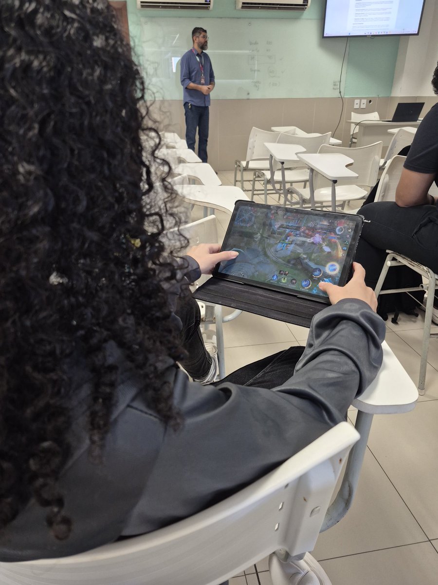 gui_silvd's tweet image. Aula super produtiva hj 🙌🏻🙌🏻🙌🏻🤣🤣🤣🤣🤣