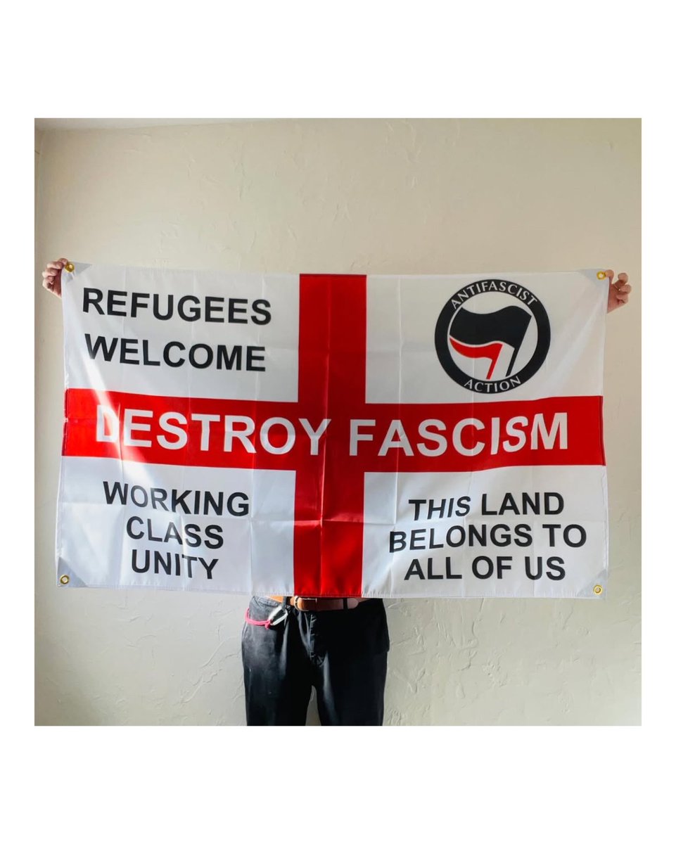 MundialMag's tweet photo. What the flag says. https://t.co/AAmvIdhEzR