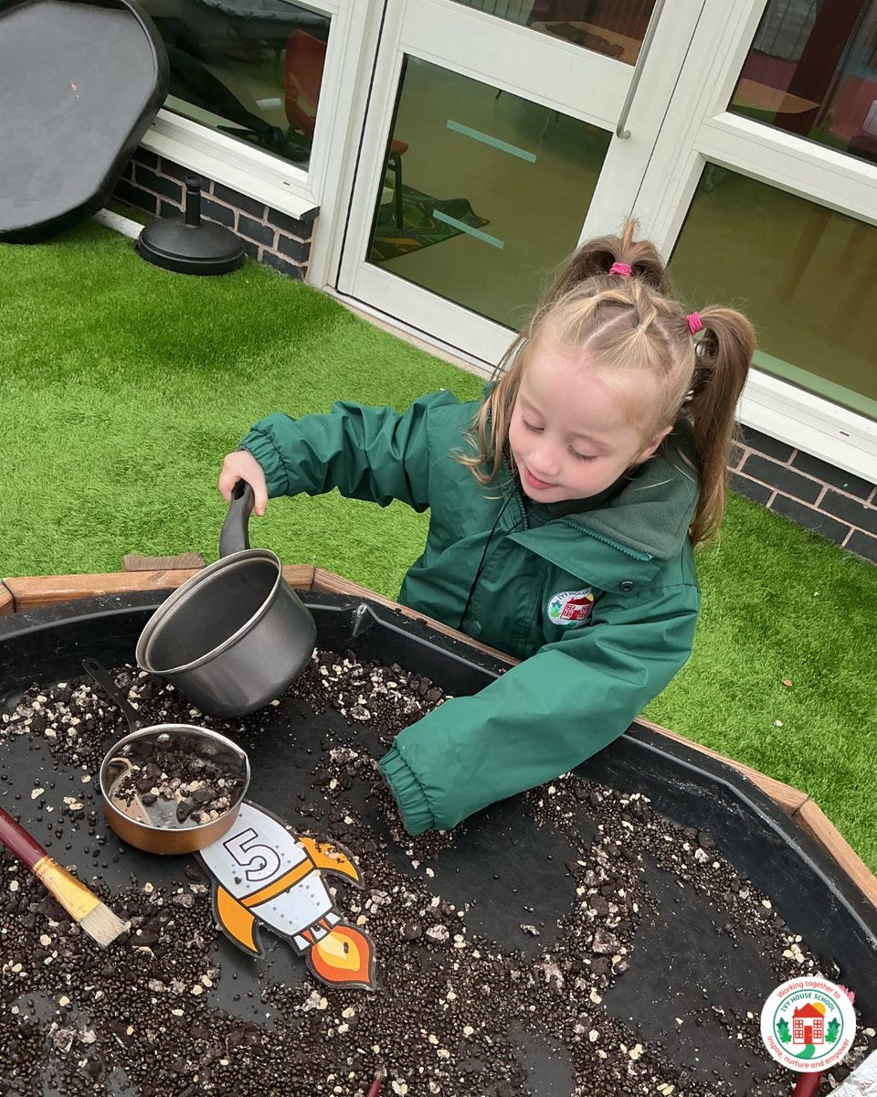 IvyHouseSchool's tweet image. 🌌✨ Here are our little gems diving into the wonders of space! 🚀📚 They’re having a blast with some space reading and exploring cosmic tuff trays! 🌠🪐 

#SpaceExploration #LittleGems #LearningIsFun #TuffTrayPlay #EarlyEducation