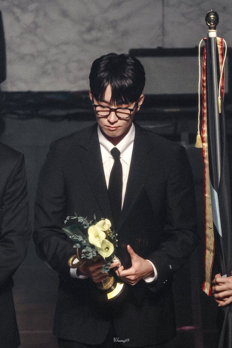 251023  대중문화예술상

good night, kitty

₍^˶ ╸𖥦  ╸˵^₎⟆

#전원우 #WONWOO #ウォヌ
#세븐틴 #SEVENTEEN