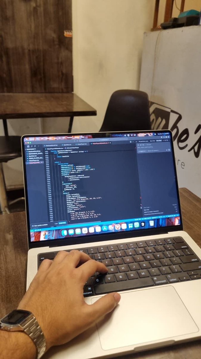 _syedsaboor's tweet image. You can tell when a Framer site was built by a designer vs. a dev.

Designers care about feel.

Devs care about control.

The best creators? They master both ⚡ 

#framer #websitedevelopment