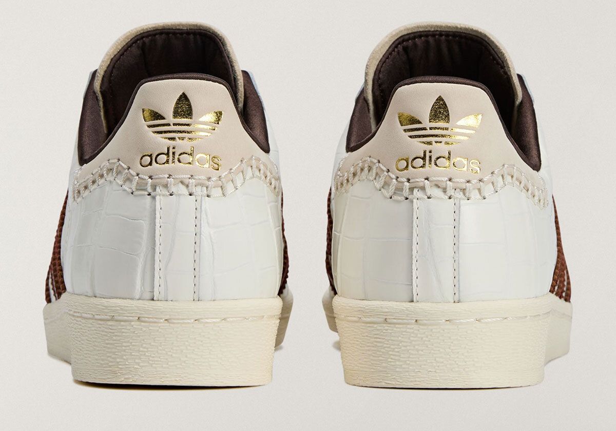 Sneaker News tweet media