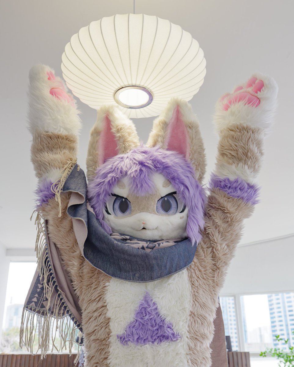 털친구들아!! 나에게 힘을 모아줘!!!
#FursuitFriday