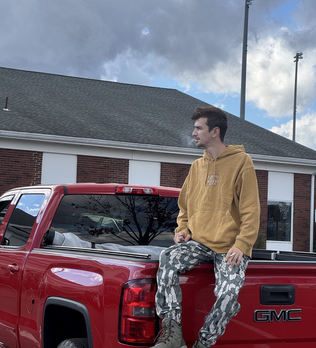 Basimiz dik alnimiz ak, biz boyle gorduk