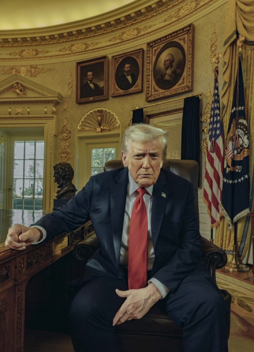 atensnut's tweet image. Trump is literally saving the world. 🇺🇸🇺🇸

New Photo from The White House.