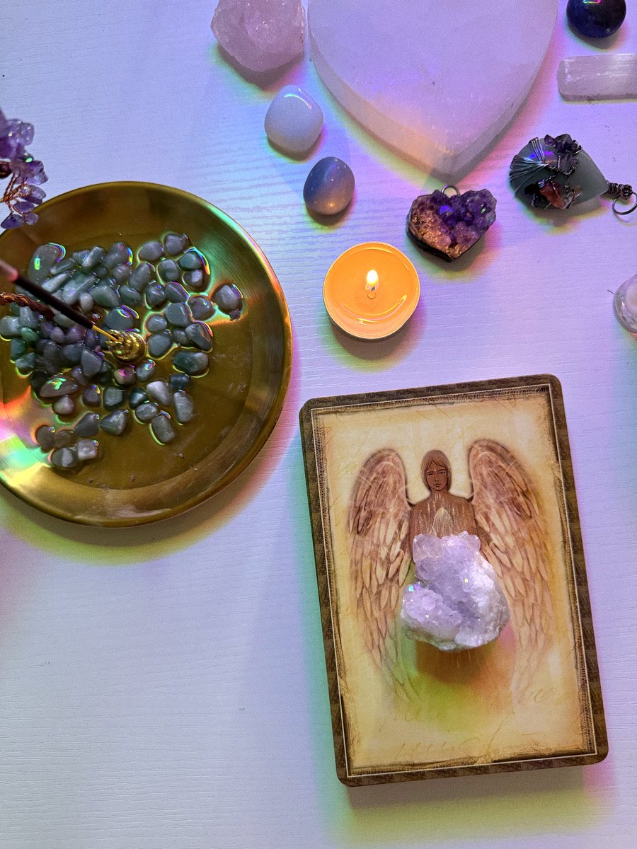 DivineJuanito's tweet image. 🌈✨ Hi Angels!! ✨🌈
🩷❤️🧡💛💚🩵💙💜
I’m offering FREE Oracle pulls ☮️
If you’d like a pull, simply:
☮️ Drop your Name or Initials
💟 Like + RT
🩷Sending love, light & clarity your way☮️🕊️